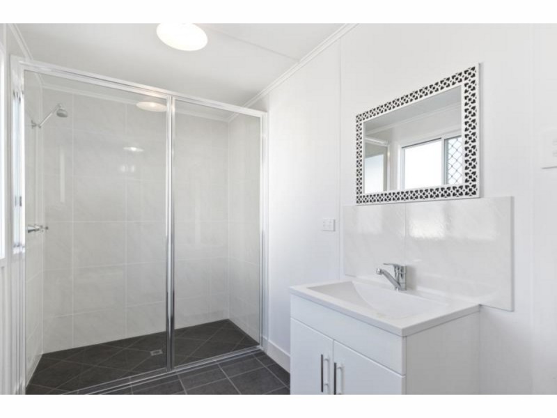 2/100 Edington Street, Berserker QLD 4701